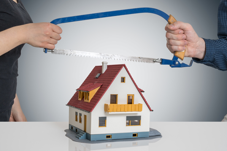 Dividing the family home and mortgage during divorce or dissolution