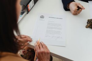 Divorce in Scotland: how to apply, costs, simplified vs ordinary procedure