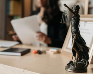 How are trust disputes resolved in the UK? Mediation vs litigation