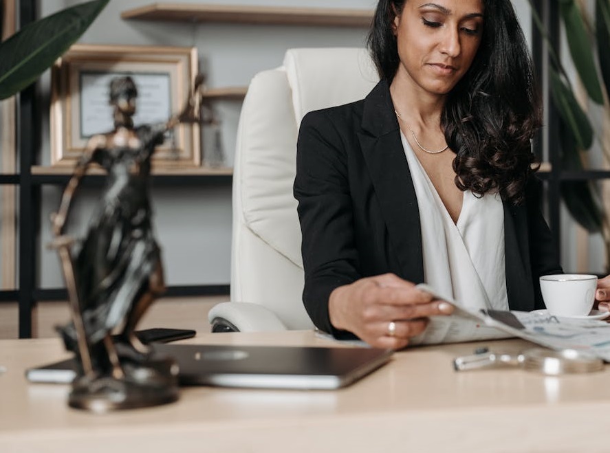 How to respond to a legal notice in the UK
