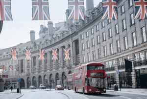 Life in the UK test 2026: how to book, prepare & pass