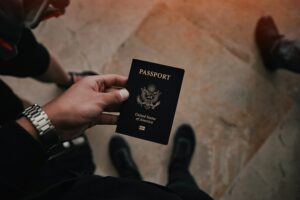 Extend a UK spouse visa (2026): When to apply, fees, and documents