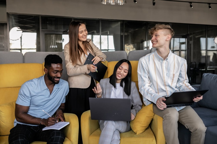 Race discrimination at work (2026) legal definition, examples, and claims