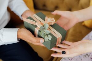 Gifted deposit: how it works and what lenders require